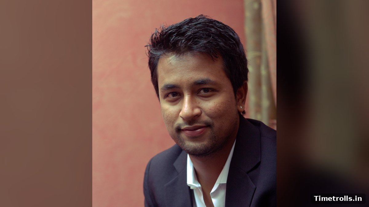 Pragyan Ojha काले ब्लेज़र और सफेद शर्ट में, फाइल फोटो